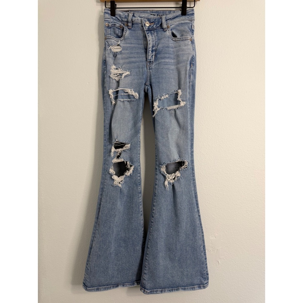 American Eagle - Super Hi-Rise Flare Kight Wash Distressed Jeans Size 2